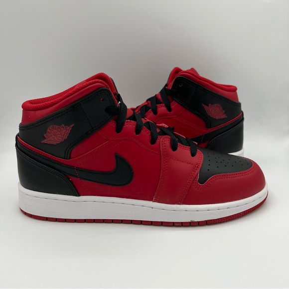 NWB Air Jordan 1 Mid GS Reverse Bred (2021) Sneakers - Picture 2 of 9